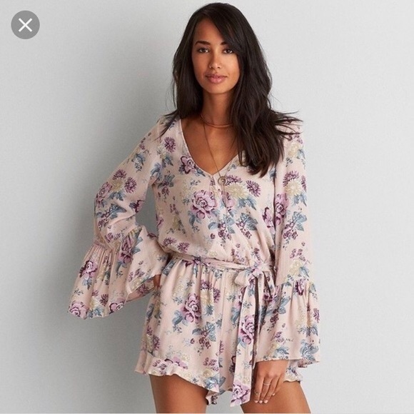 American Eagle Blush Floral Romper - Picture 1 of 8